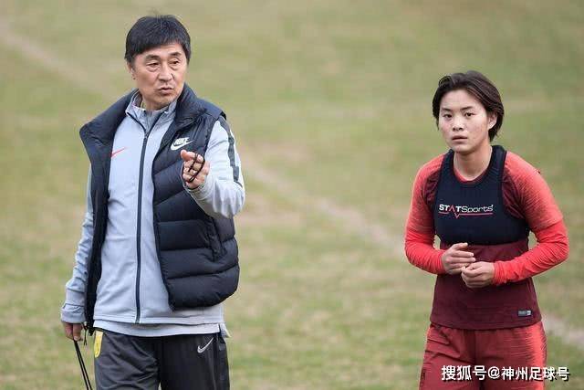罗马客战科莫名单：主力缺阵，迪巴拉领衔出战